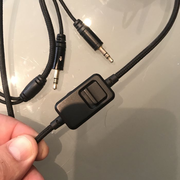 Auriculares OMEN HP