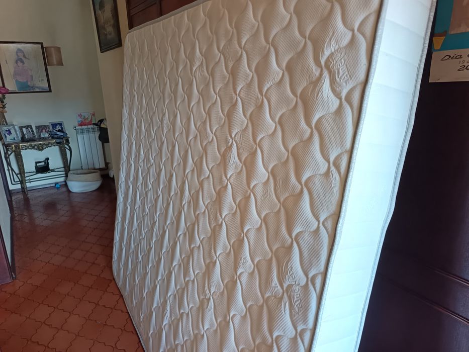 Estrado com cama de 2mx2m