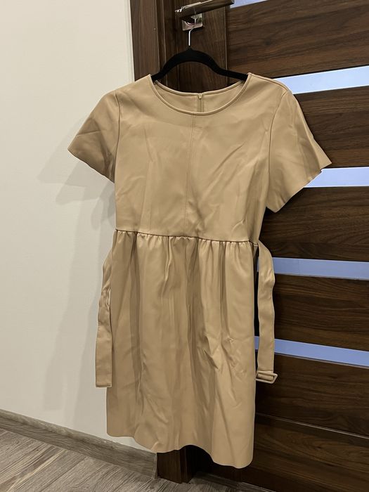 Бежеве платтячко