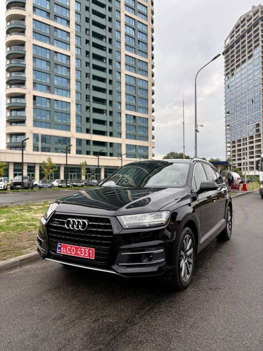 Audi q7 2018 року 3.0 бензин premium plus