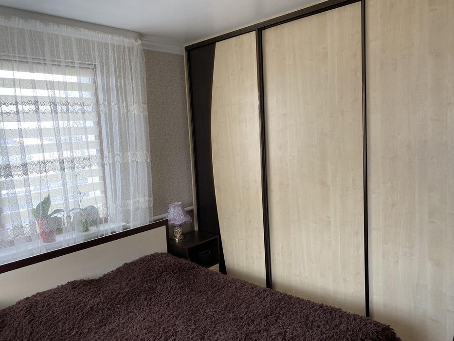 Продам будинок повністю вмебльований.