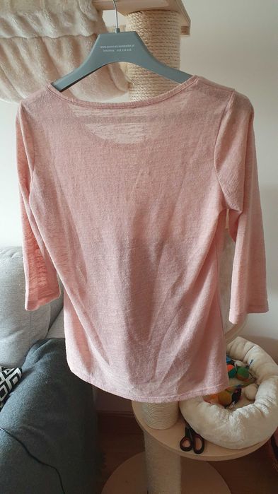 Cienki różowy sweterek w szare liście 38 Orsay