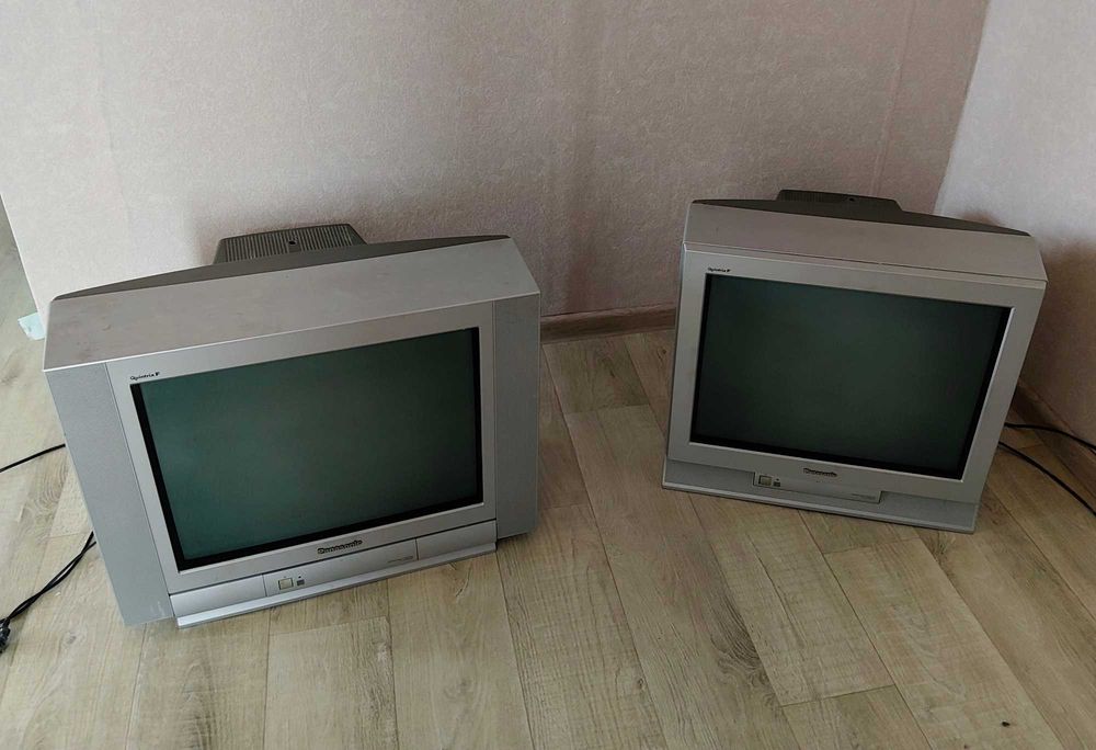 Телевізори Panasonic. TC-21PM30R. TC-21PM10R.