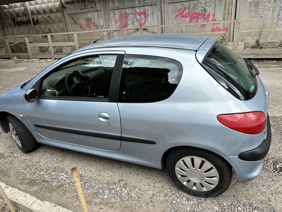 Авто Peugeot 206