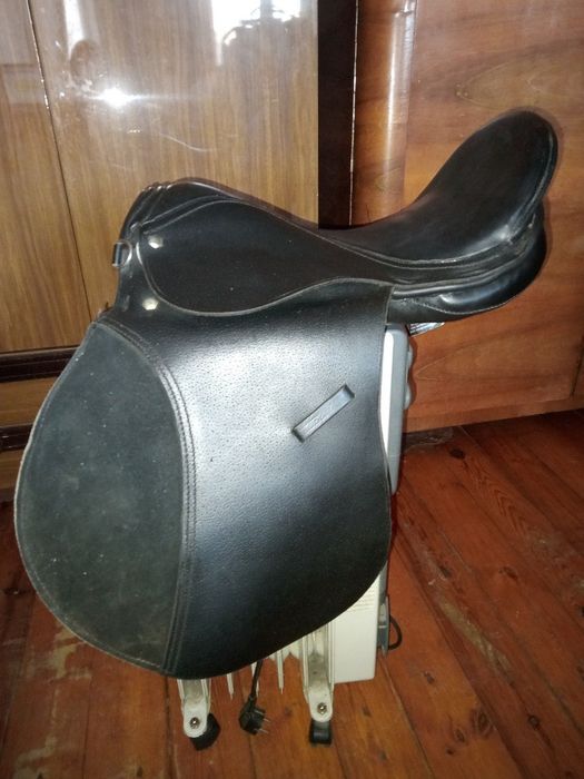 Продам сідло для коня б/у