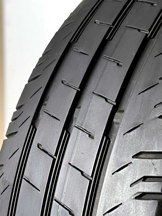 Pneus Continental Conti Van Contact 200 - 205/65/16C - Excelentes