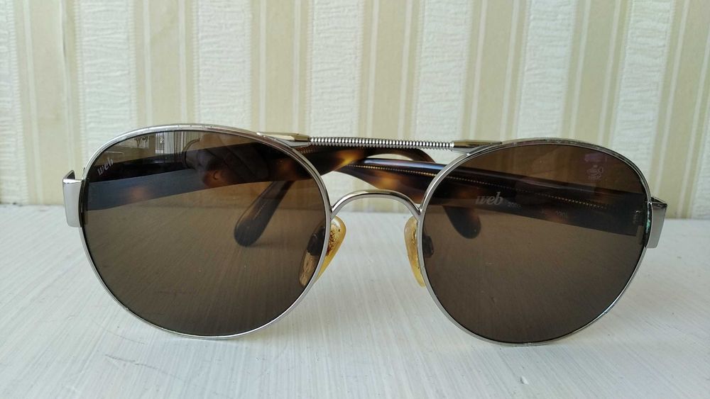 Окуляри Web Італія