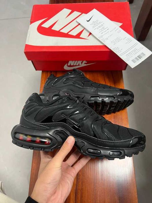 Nike Air Max TN Plus Czarny R.44