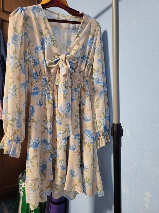 Сукні, розмір 42-44