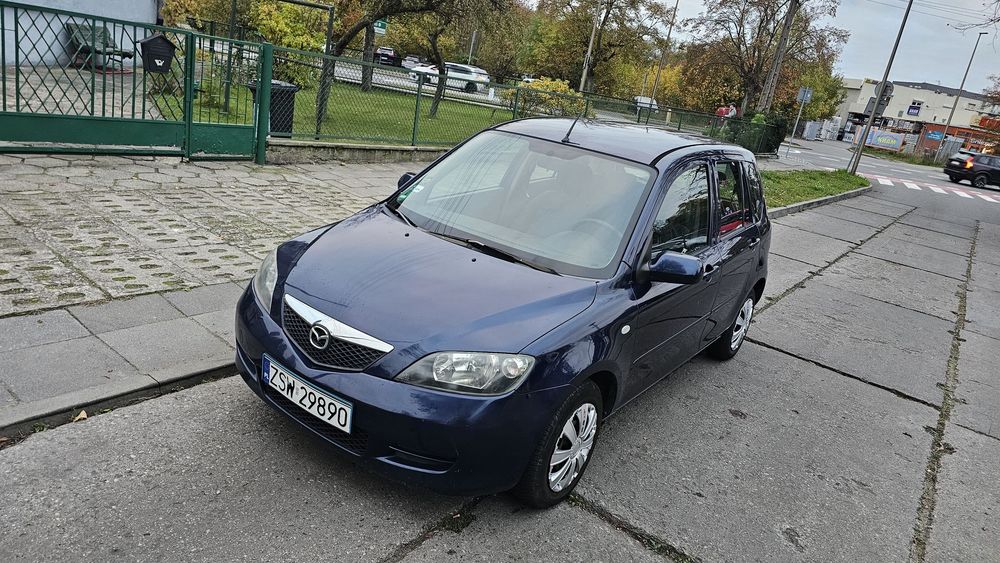 Mazda 2