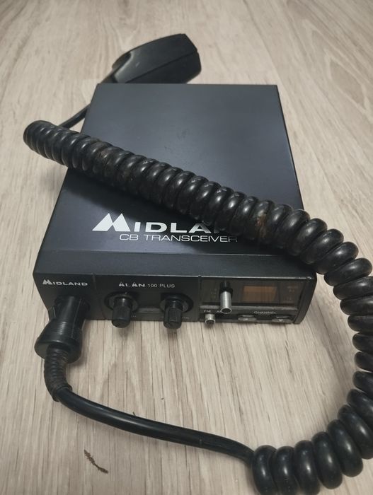 C. B   radio  Midland Alan