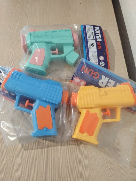 Zestaw pistoletów na wodę