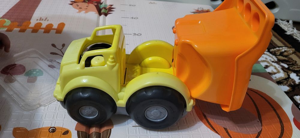 Вантажівка самоскид для мегаблок