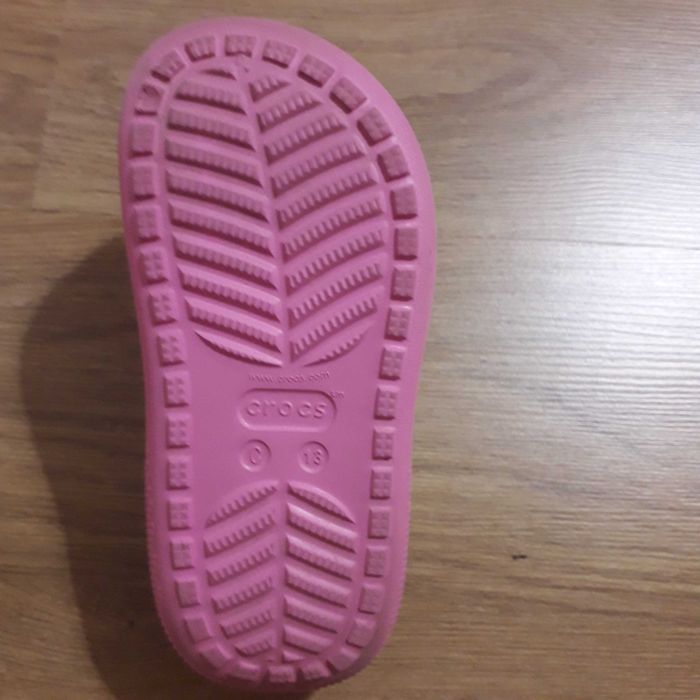 Crocs cor de rosa