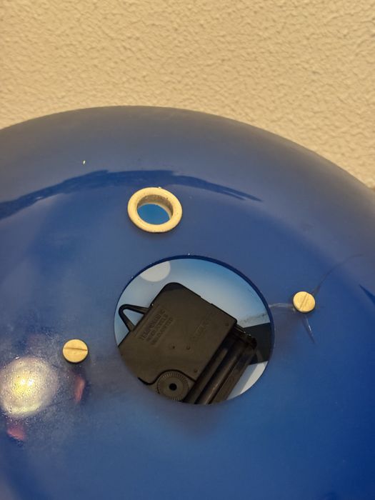 Relogio com ponteiro partido