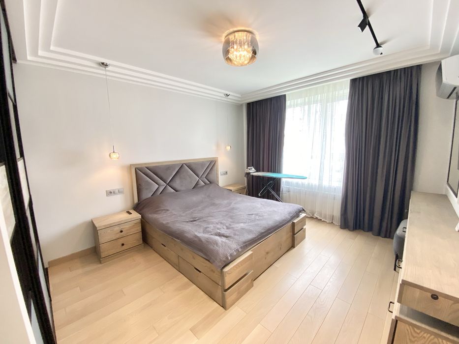 Продається квартира. ЖК Липки. Вул. Мазепи. 83 м². Шикарний ремонт.