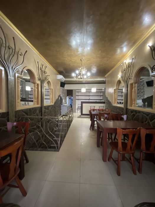 Продам кафе-бар у центрі Берегова