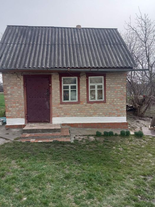Продам будинок в с. Переможниці(Корсунь-Шевченківський р-н)