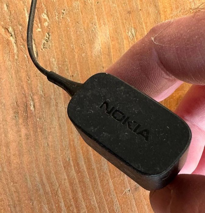 Зарядний пристрій Nokia
