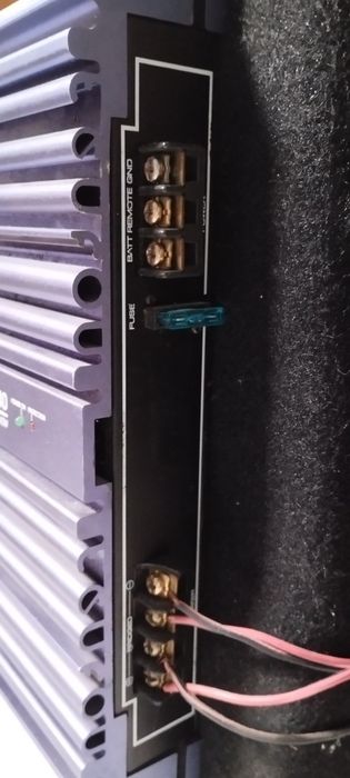 Subwoofer em bom estado