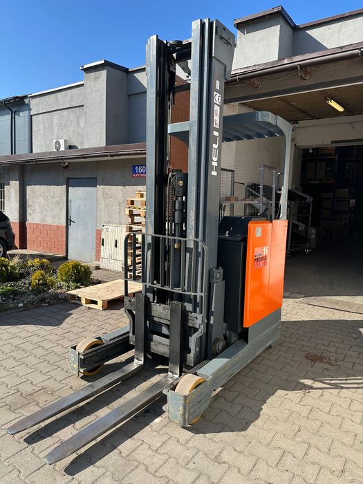 Wózek widłowy boczny wysoki skład Reach Truck Heli H2000 1,6t 6,2m