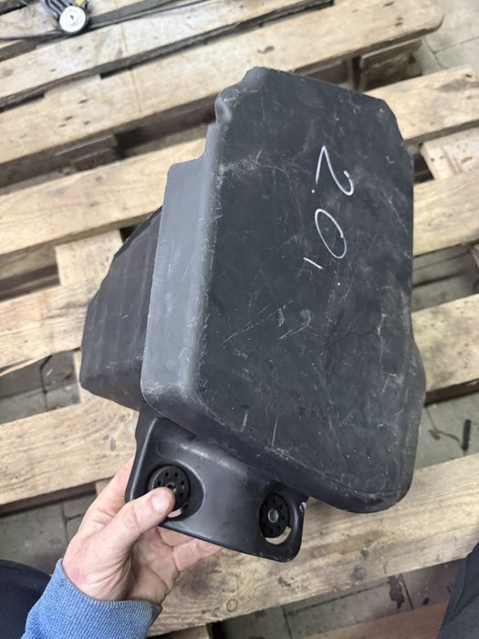 Filtr powietrza obudowa bmw e46 . 2.0i