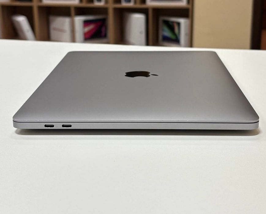 Ноутбук Macbook Pro 13 2020 i5 32 RAM/ 512 SSD