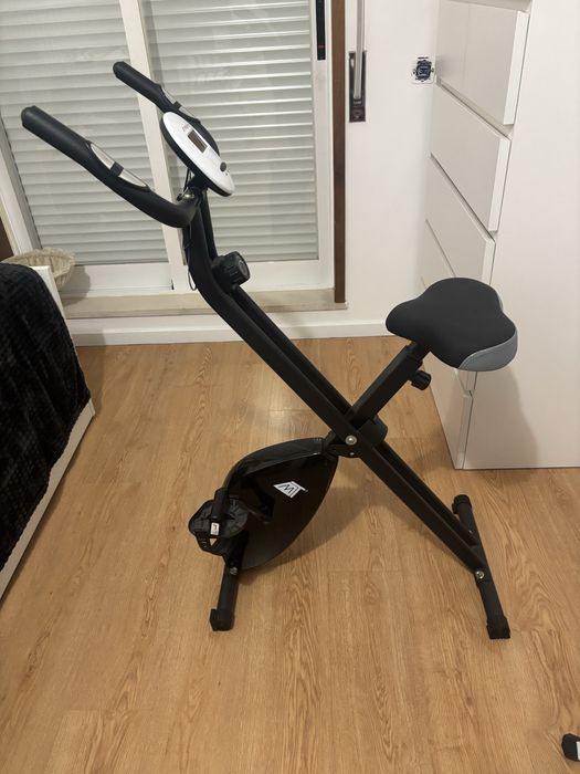 Foldable Stationary Bicycle438775618408304641