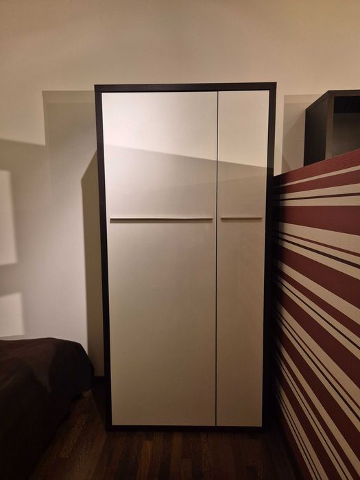 Komplet nowoczesnych mebli z Black Red White biały lakier + wenge