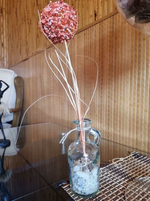 Пляшка з квіткою,ваза