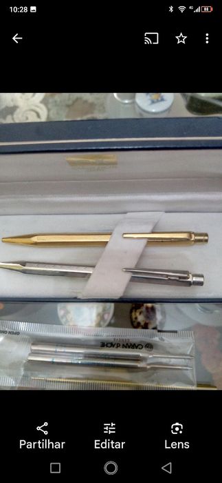 Canetas ouro e prata