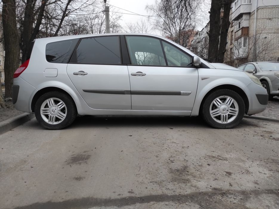 Рено Гранд Сценик 7 мест