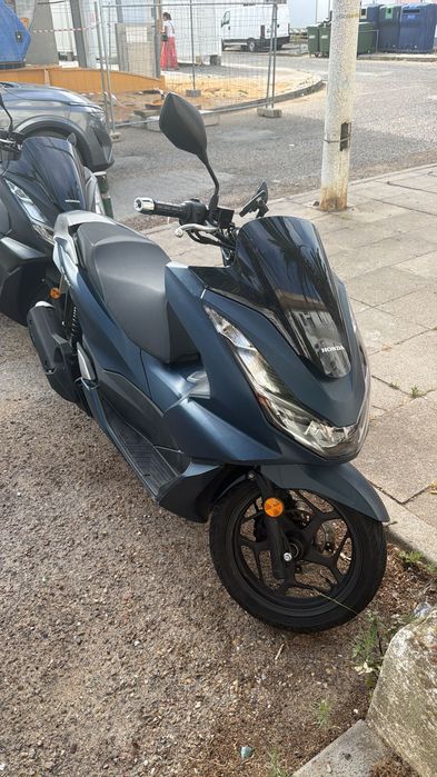 Motorcycle honda pcx 2024