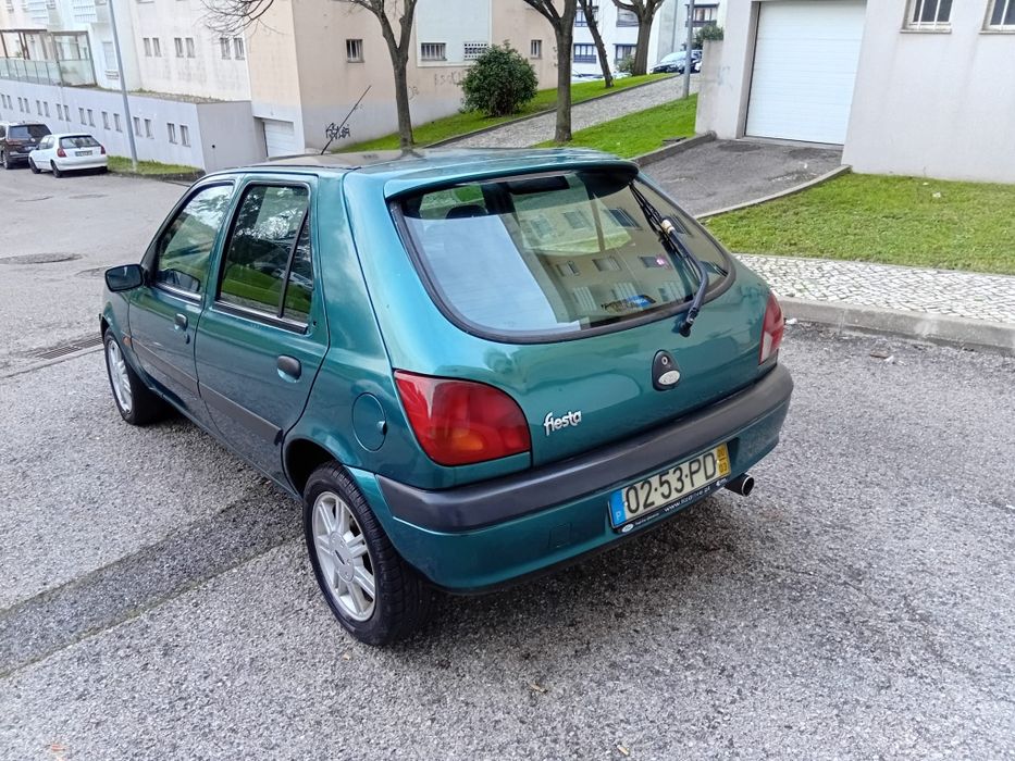 Ford fiesta ano 2000