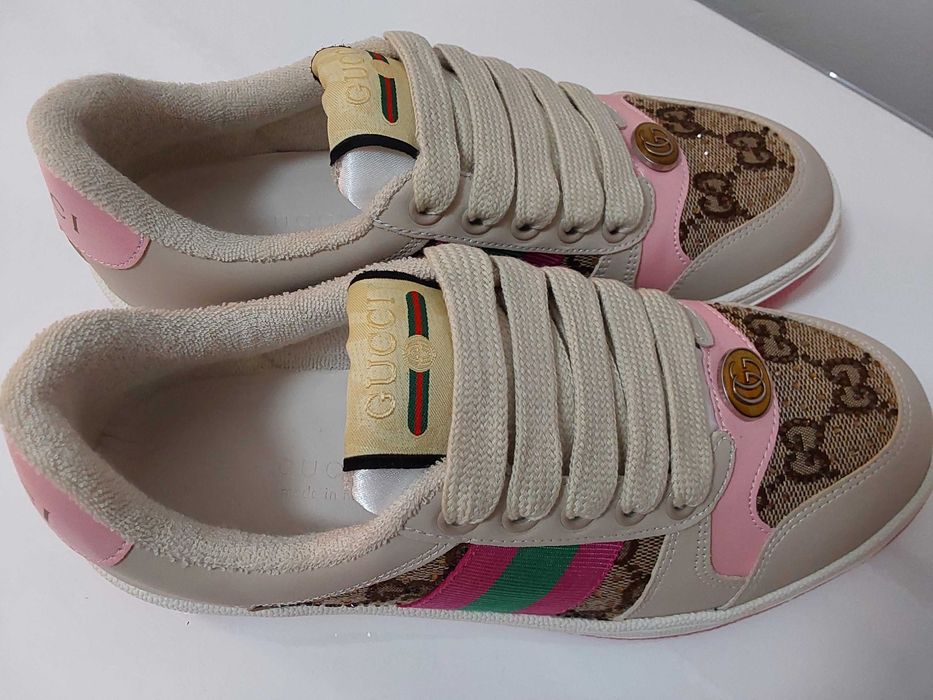 Sapatilhas Novas Gucci com cristais.