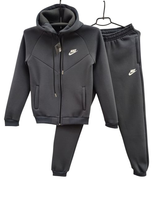 Теплі костюми Nike для підлітків хлопців  140,146,152,158,164,170