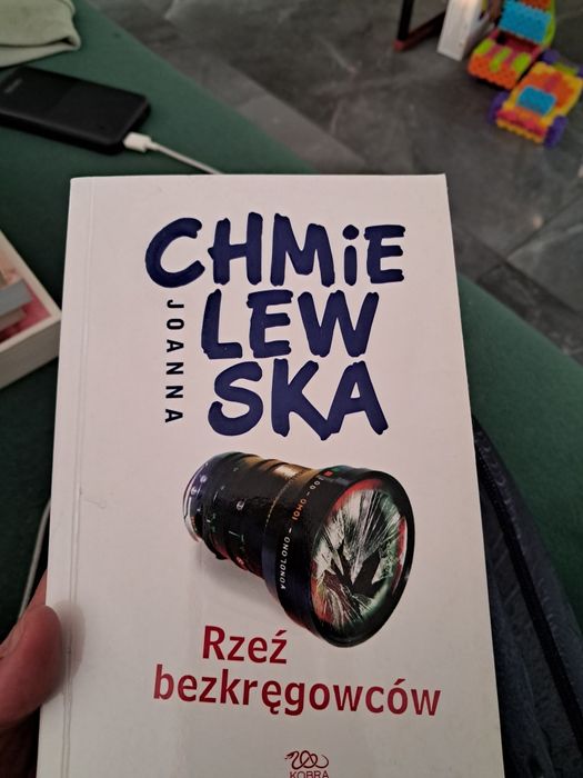 Joanna Chmielewska Rzeź Bezkręgowców Kobra