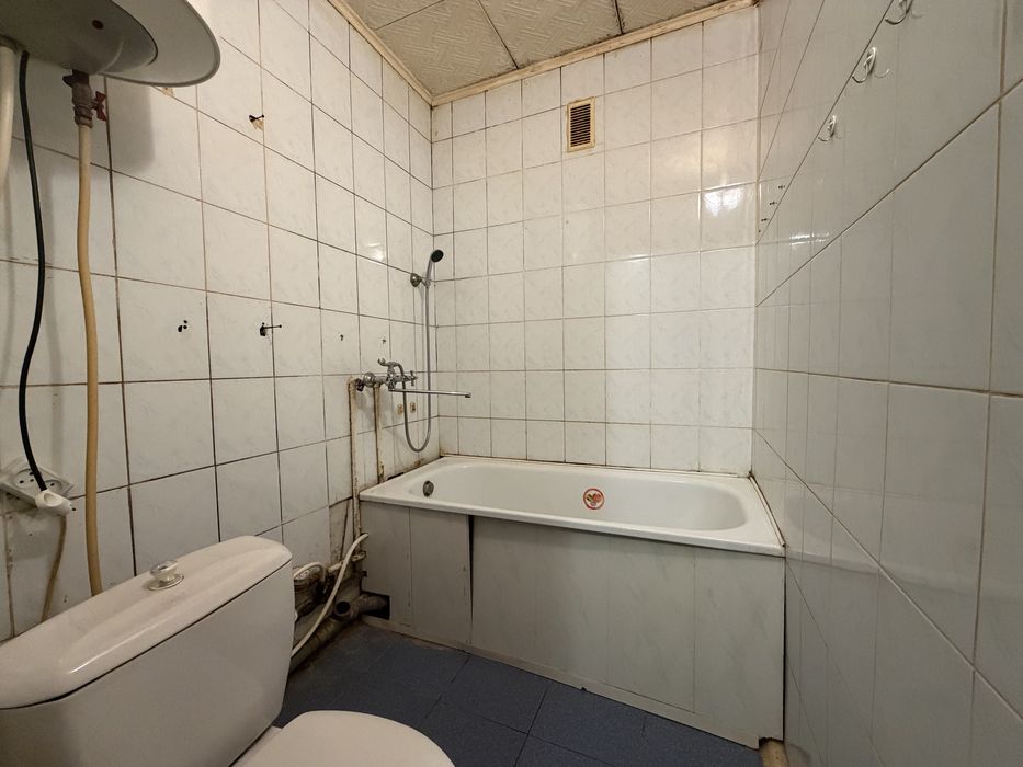 Продам 3-ри кімнатну квартиру , Кривий Ріг, Саксаганський р/н