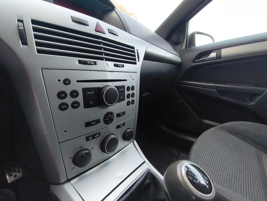 OPEL ASTRA GTC 1.3 cdti