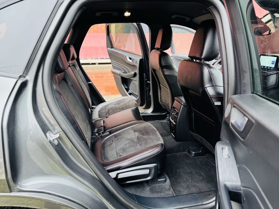 Ford Kuga 2.5PHEV eCVT AWD ST-Line 2023 рік