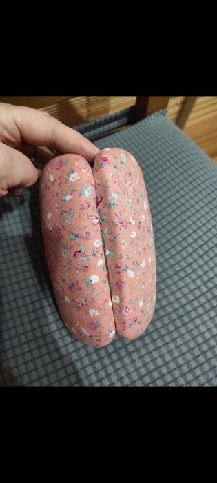 Etui twarde na okulary