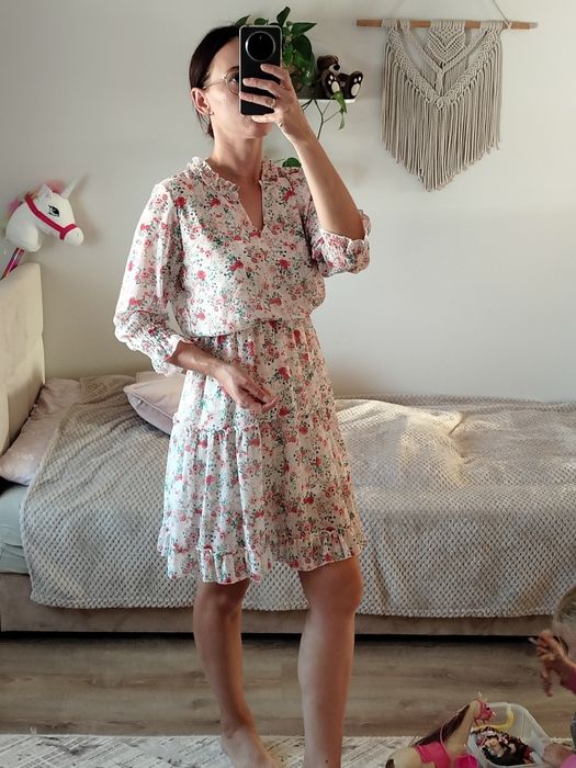 Sukienka kwiatki szyfonowa