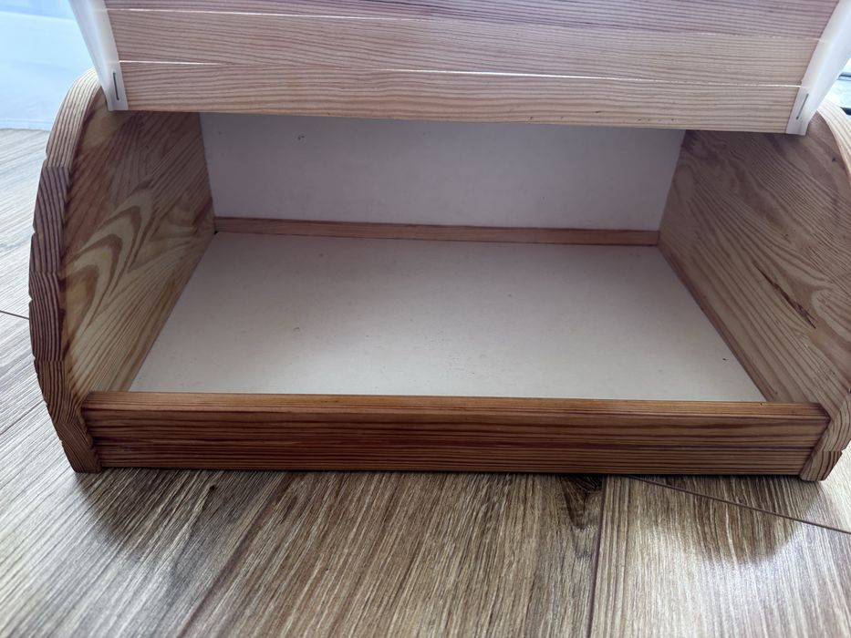 Drewniany chlebak Ikea