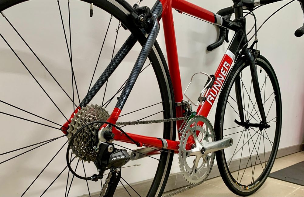 Bicicleta de estrada em alumínio Runner 2500