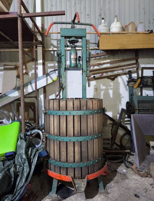 Prensa+Esmagador de Uvas