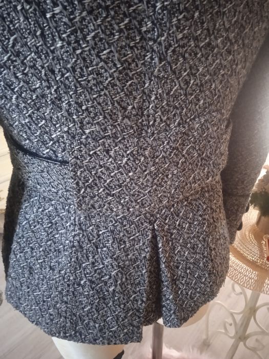Świetny krótki gruby żakiet płaszczyk z paskiem 65%wełna L XL