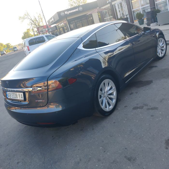 Продам Tesla model s 2018 100d