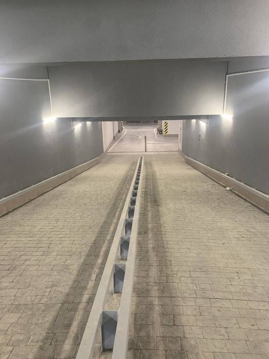 Сдам паркоместо в паркинге жк 4 сезона