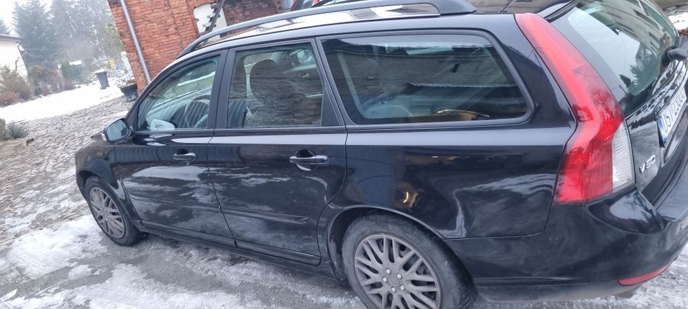 Sprzedam Volvo V50 D5 w bardzo dobrym stanie całe w oryginale