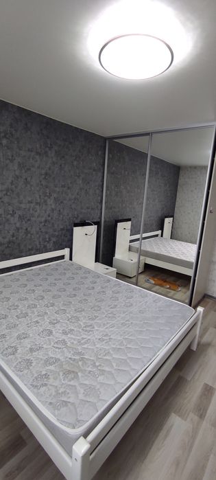 Терміново здається 1 км новобуд р-н Миру, вільна, ключі!